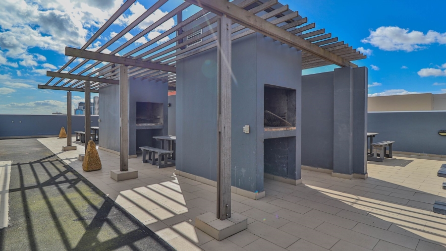 1 Bedroom Property for Sale in Zonnebloem Western Cape